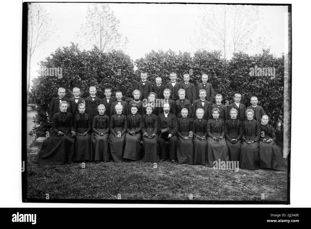 Lillkyrka chiesa, Confirmants, lettura bambini e pastore chiesa Nordström. Foto Stock