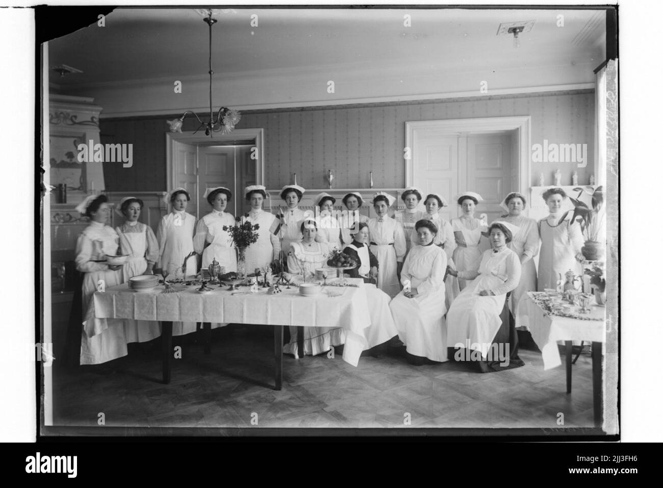 Örebro scuola di famiglia, 17 ragazze e insegnanti. Interno. Foto Stock