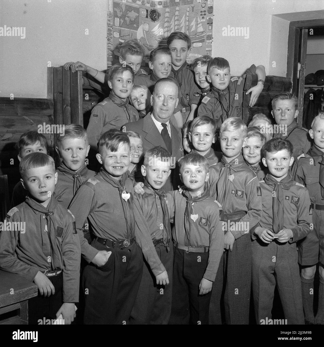 Il corpo scout dell'Esercito della salvezza sta celebrando. Marzo 1956. Foto Stock