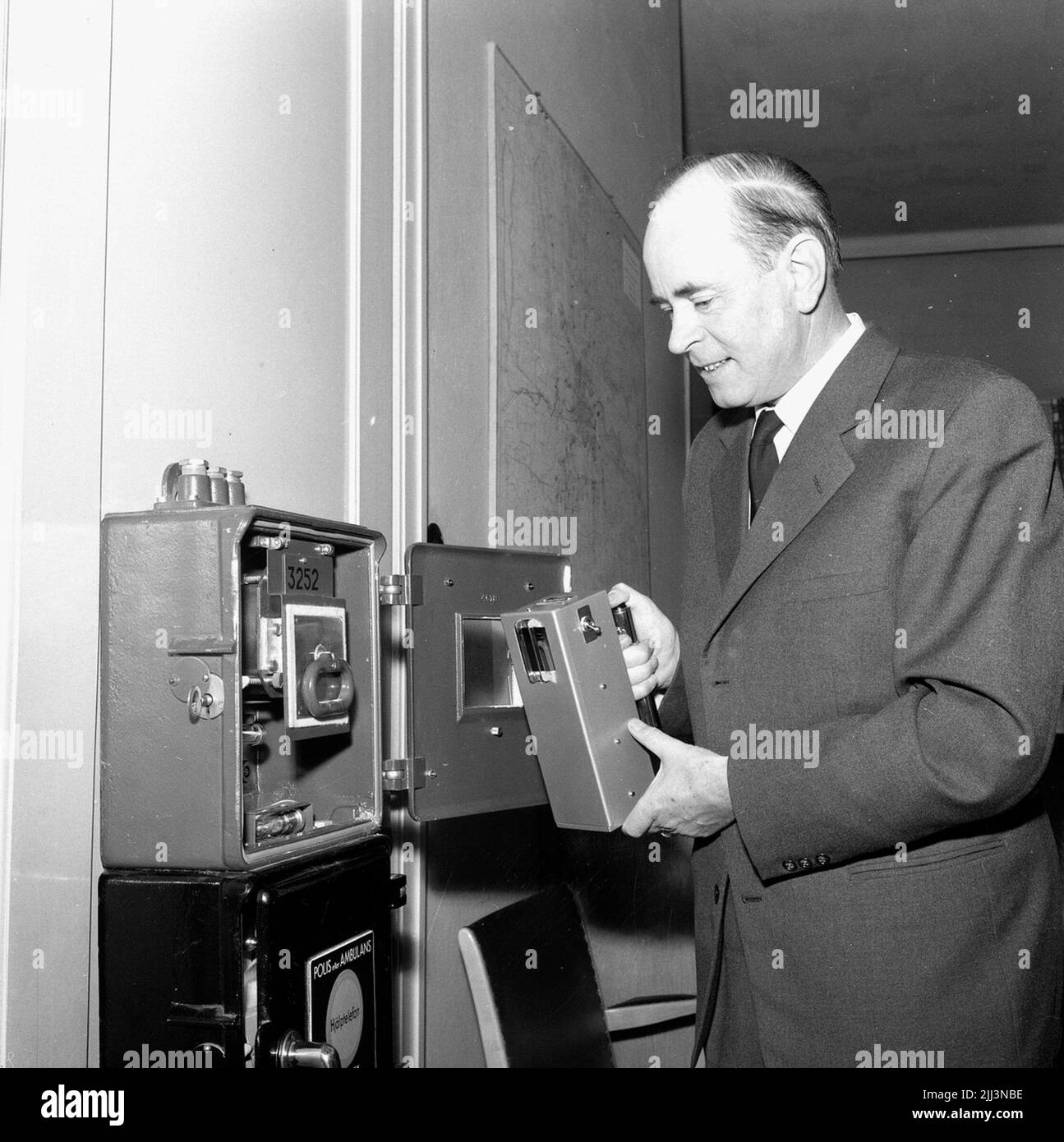 Fondi contro falsi allarmi.17 Settembre 1958. Foto Stock