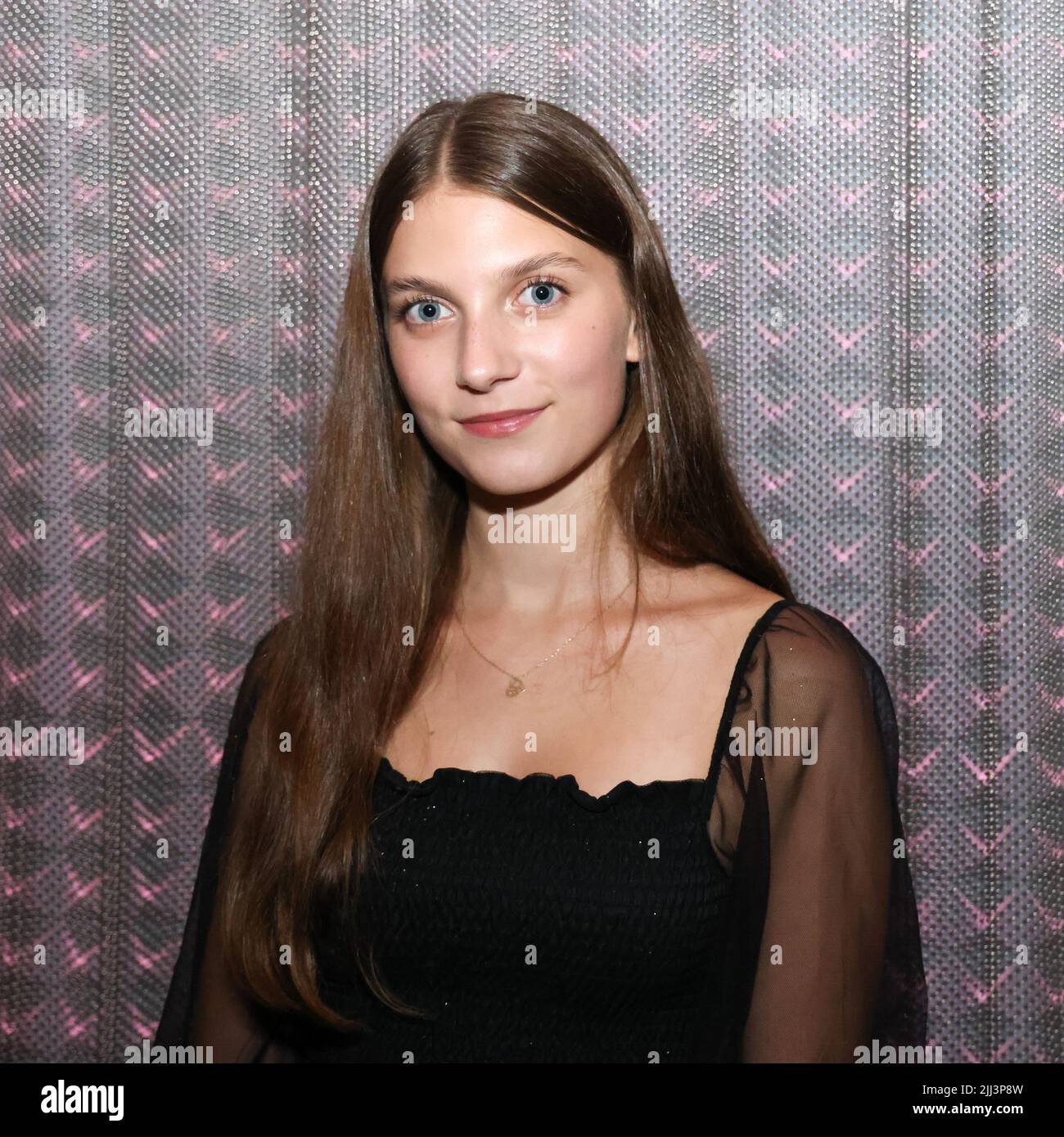 Los Angeles, California, Stati Uniti. 19th luglio 2022. L'attrice Zuzanna Surowy frequenta la Premiere di Los Angeles "il mio nome è Sara" al Museo della tolleranza di Los Angeles, California. Credito: Sheri Determan Foto Stock