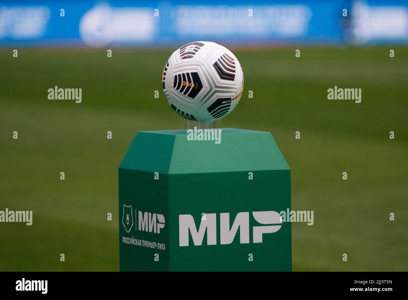 San Pietroburgo, Russia. 22nd luglio 2022. Pallone da calcio visto durante la partita di calcio della Russian Premier League tra Zenit Saint Petersburg e Krylia Sovetov Samara alla Gazprom Arena. Punteggio finale; Zenit 3:0 Krylia Sovetov. Credit: SOPA Images Limited/Alamy Live News Foto Stock