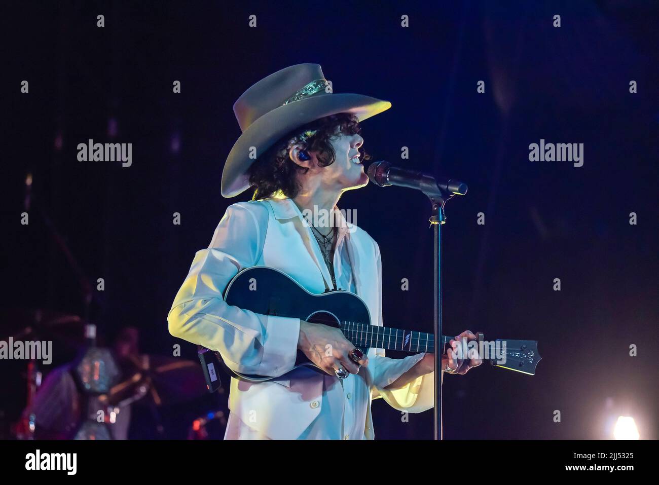 Roma, Italia. 22nd luglio 2022. Laura Pergolizzi (LP) durante il concerto del Roma Summer Fest 2022 all'Auditorium Parco della Musica di Roma. (Foto di Roberto Bettacchi/Pacific Press) Credit: Pacific Press Media Production Corp./Alamy Live News Foto Stock