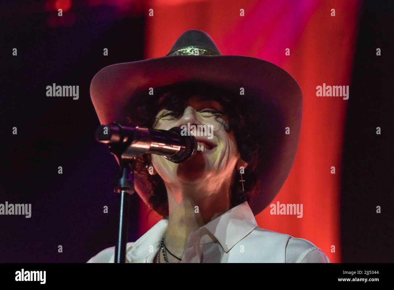 Roma, Italia. 22nd luglio 2022. Laura Pergolizzi (LP) durante il concerto del Roma Summer Fest 2022 all'Auditorium Parco della Musica di Roma. (Foto di Roberto Bettacchi/Pacific Press) Credit: Pacific Press Media Production Corp./Alamy Live News Foto Stock