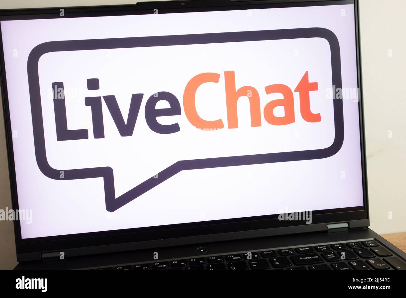 KONSKIE, POLONIA - 19 luglio 2022: Il logo del software di assistenza clienti online LiveChat viene visualizzato sullo schermo del computer portatile Foto Stock