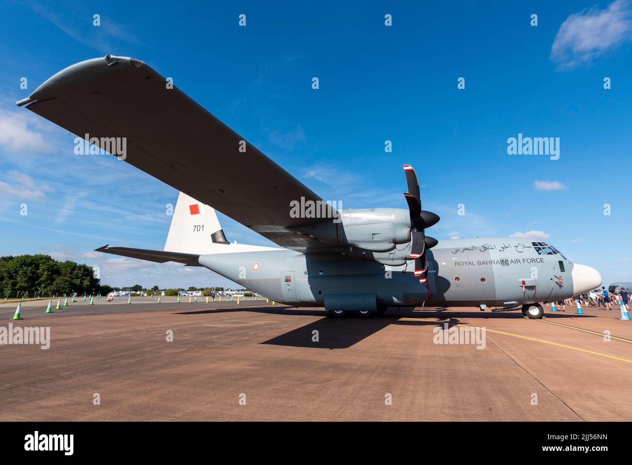 Royal Bahraini Air Force Lockheed Martin C-130J Hercules al Royal International Air Tattoo, RIAT Airshow, RAF Fairford, Gloucestershire, Regno Unito Foto Stock