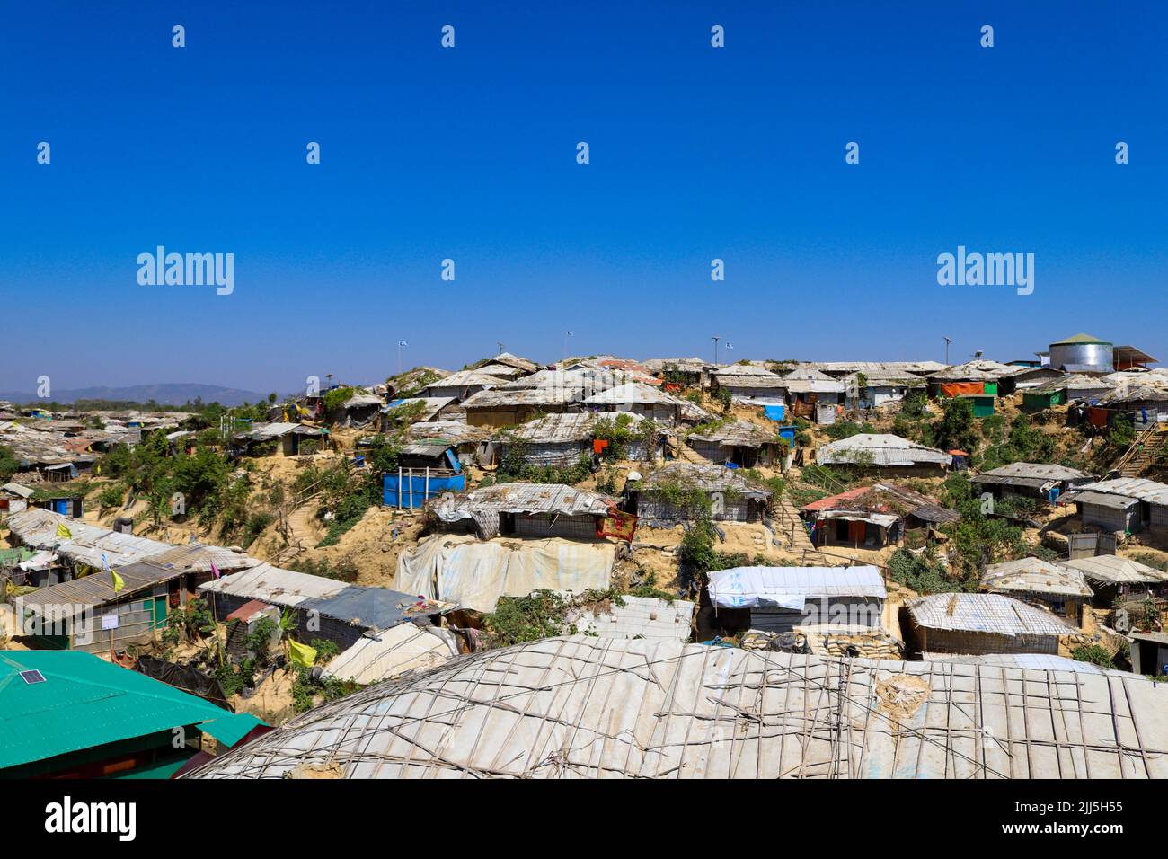 Vista dall'alto del campo profughi Balukhali Rohingya a Ukhia, Cox's Bazar, Bangladesh. Foto Stock