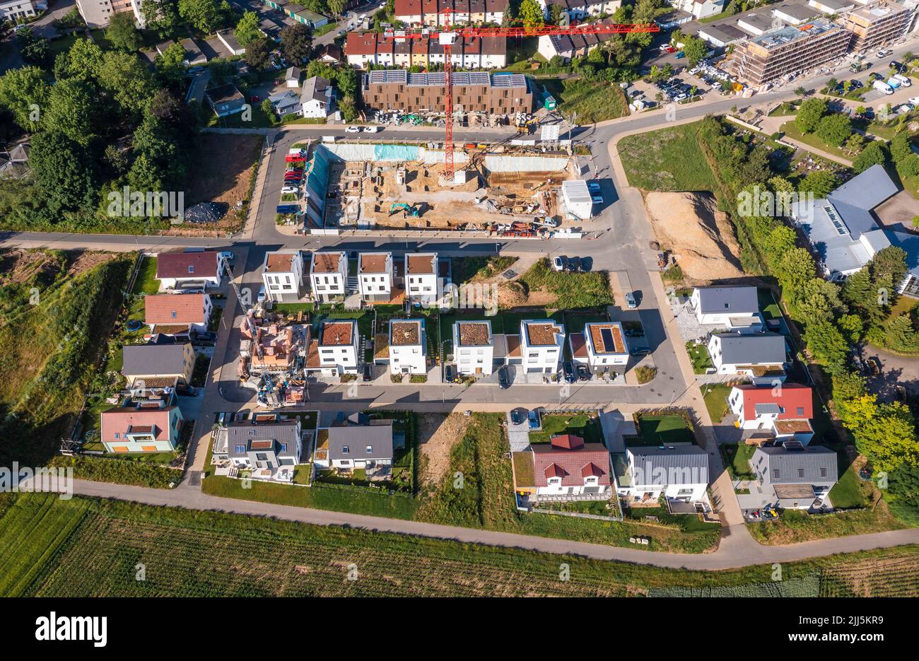 Germania, Baden-Wurttemberg, Ludwigsburg, veduta aerea del cantiere nel mezzo di un moderno sobborgo Foto Stock