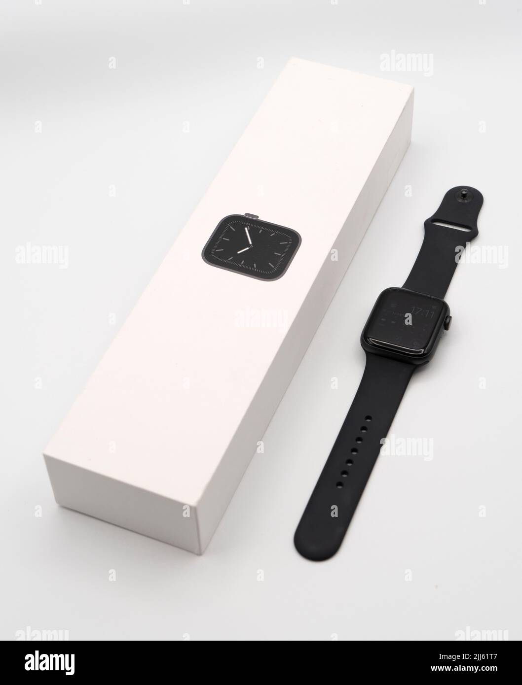Lo smartwatch Apple Watch è isolato su sfondo bianco Foto Stock