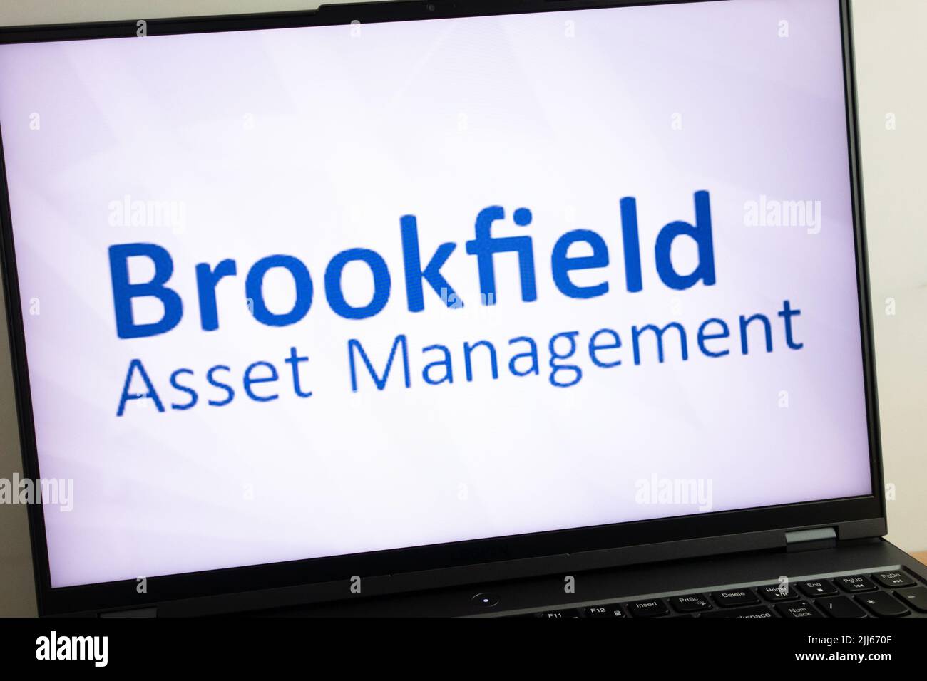 KONSKIE, POLONIA - 21 luglio 2022: Logo della società Brookfield Asset Management Inc visualizzato sullo schermo del computer portatile Foto Stock