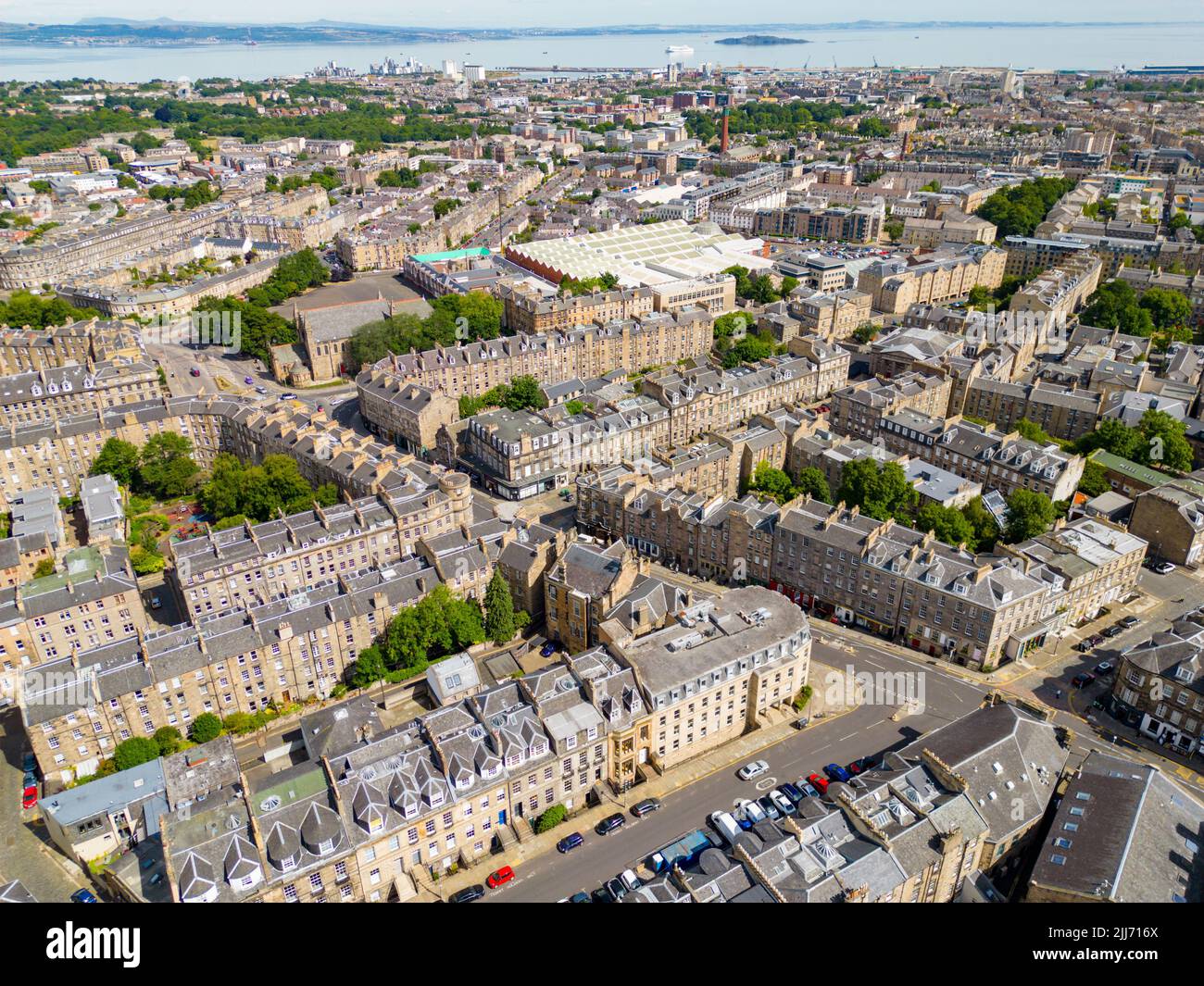 Foto aeree misto di edifici commerciali e residenziali a Edimburgo Scozia Regno Unito Foto Stock