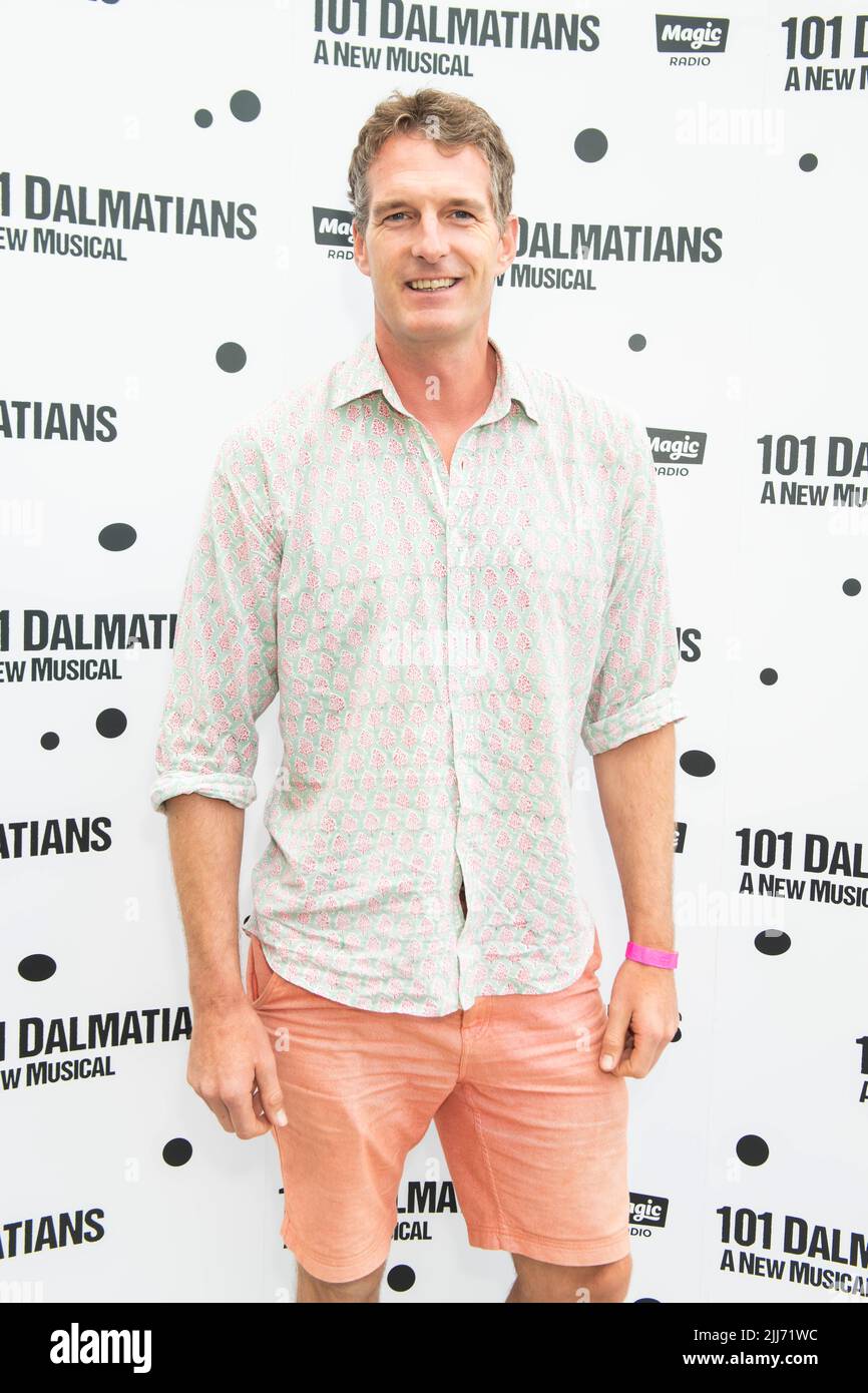 Londra, Regno Unito, venerdì 22nd luglio 2022 Dan Snow arriva alla notte 101 di Dalmations Press al Regent’s Park Open Air Theatre. Credit: DavidJensen / Empowics Entertainment / Alamy Live News Foto Stock