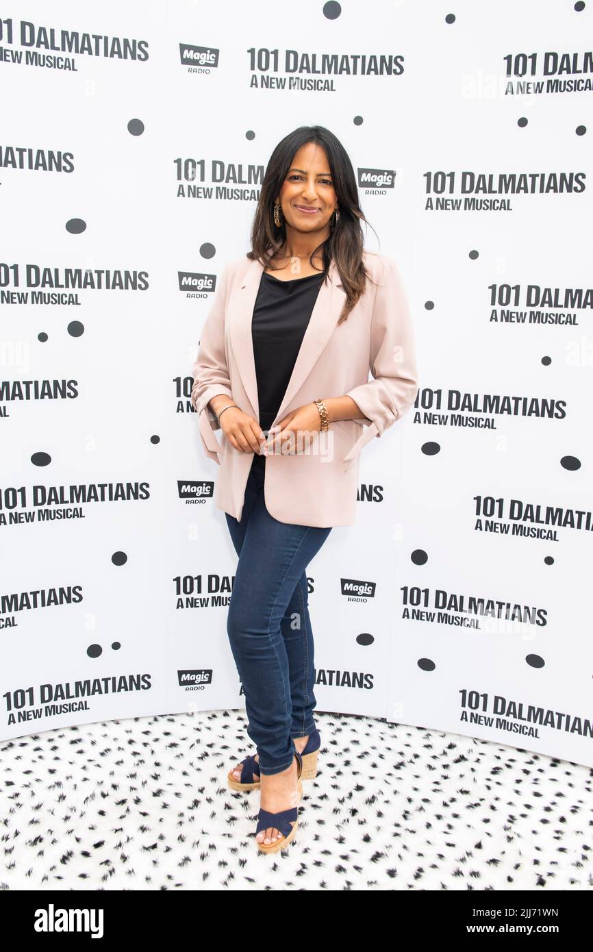 Londra, Regno Unito, venerdì 22nd luglio 2022 Ranvir Singh arriva alla notte 101 della Dalmations Press al Regent’s Park Open Air Theatre. Credit: DavidJensen / Empowics Entertainment / Alamy Live News Foto Stock