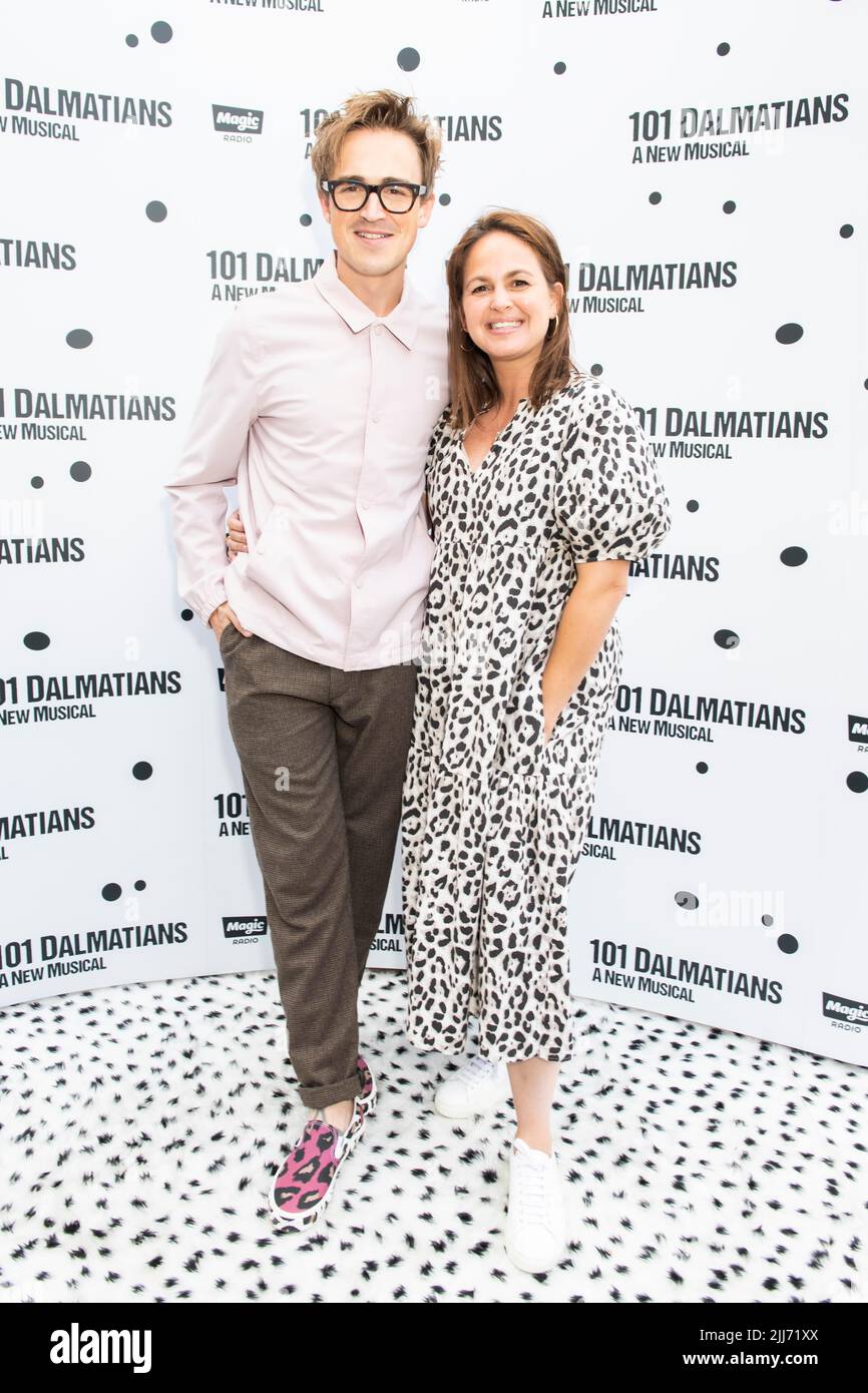 Londra, Regno Unito, venerdì 22nd luglio 2022 Tom Fletcher e Giovanni Fletcher arrivano alla serata 101 Dalmations Press al Regent’s Park Open Air Theatre. Credit: DavidJensen / Empowics Entertainment / Alamy Live News Foto Stock
