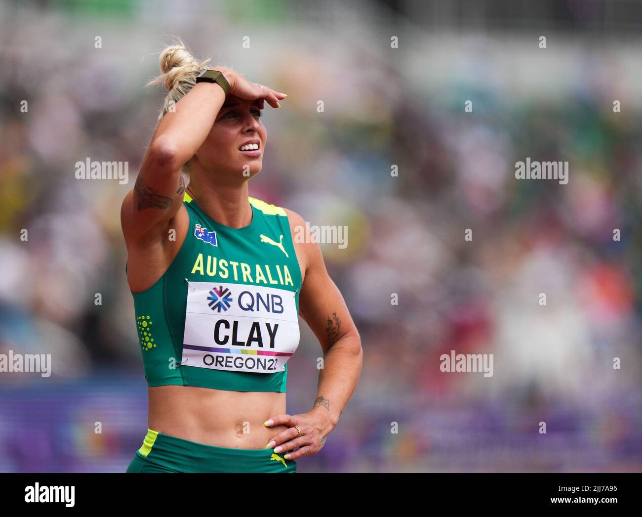 Eugene, Stati Uniti. 23rd luglio 2022. L'Australia Liz Clay reagisce dopo che è caduto giù durante i riscaldatori delle 100m hurdles delle donne ai campionati mondiali di atletica Oregon22 a Eugene, Oregon, gli Stati Uniti, 23 luglio 2022. Credit: Wang Ying/Xinhua/Alamy Live News Foto Stock