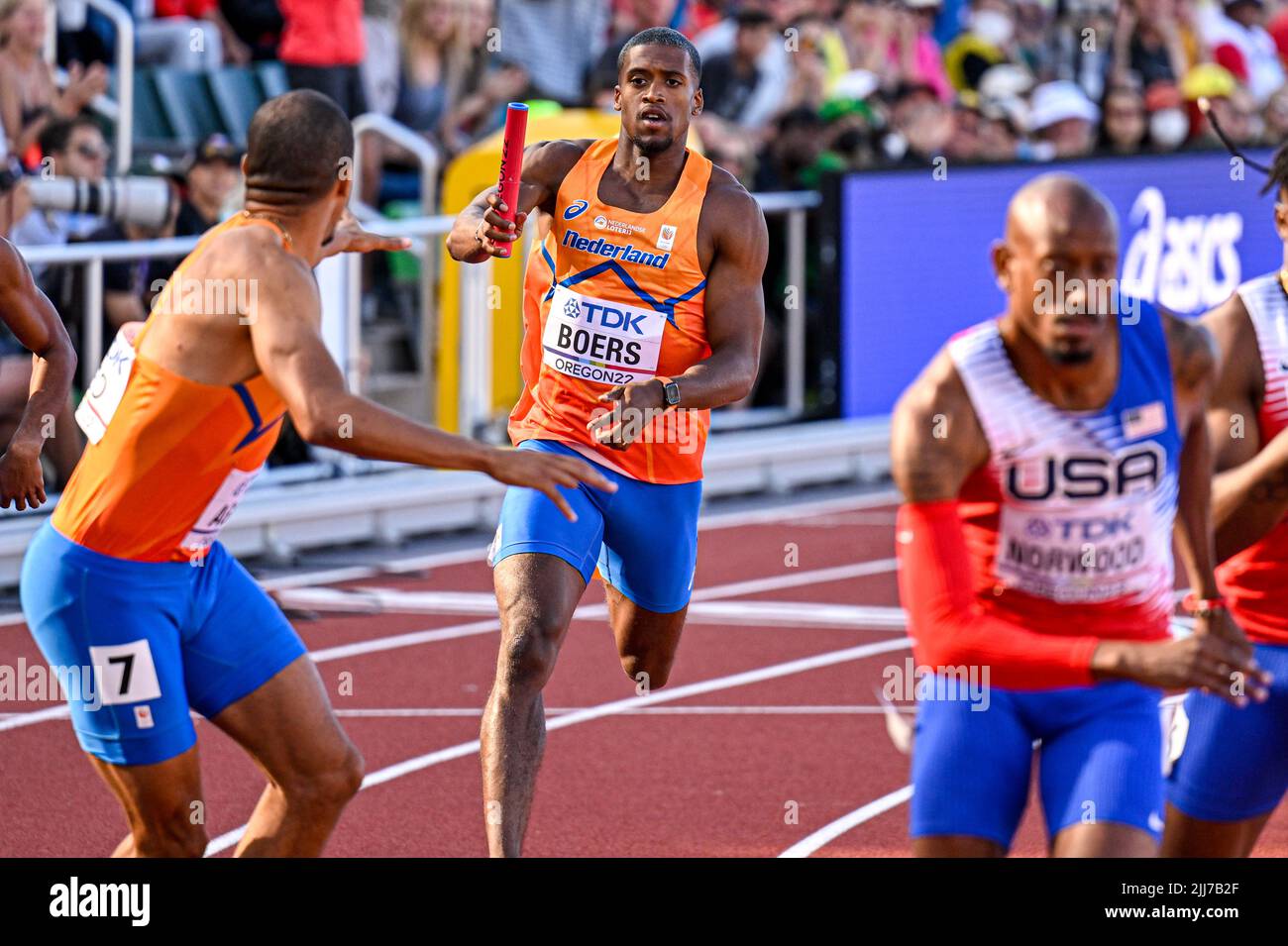 EUGENE, STATI UNITI - LUGLIO 23: Iayah Boers of the Netherlands che gareggia sul relay Men's 4x 400m durante il World Athletics Championships il 23 luglio 2022 a Eugene, Stati Uniti (Foto di Andy Astfalck/BSR Agency) Atletiekunie Foto Stock