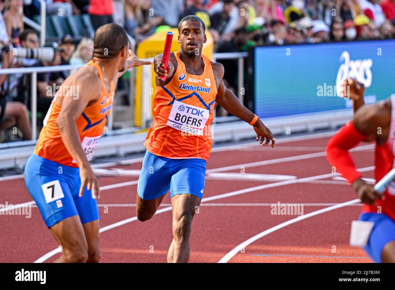 EUGENE, STATI UNITI - LUGLIO 23: Iayah Boers of the Netherlands che gareggia sul relay Men's 4x 400m durante il World Athletics Championships il 23 luglio 2022 a Eugene, Stati Uniti (Foto di Andy Astfalck/BSR Agency) Atletiekunie Foto Stock