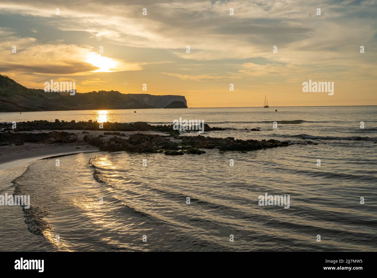 Tramonto Cala in es Tancats. Minorca. Spagna Foto Stock