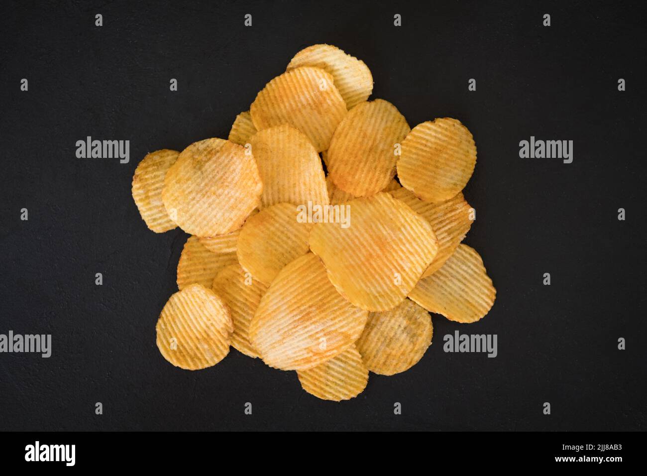 patata chip birra chaser cibo snack piccante croccante Foto Stock