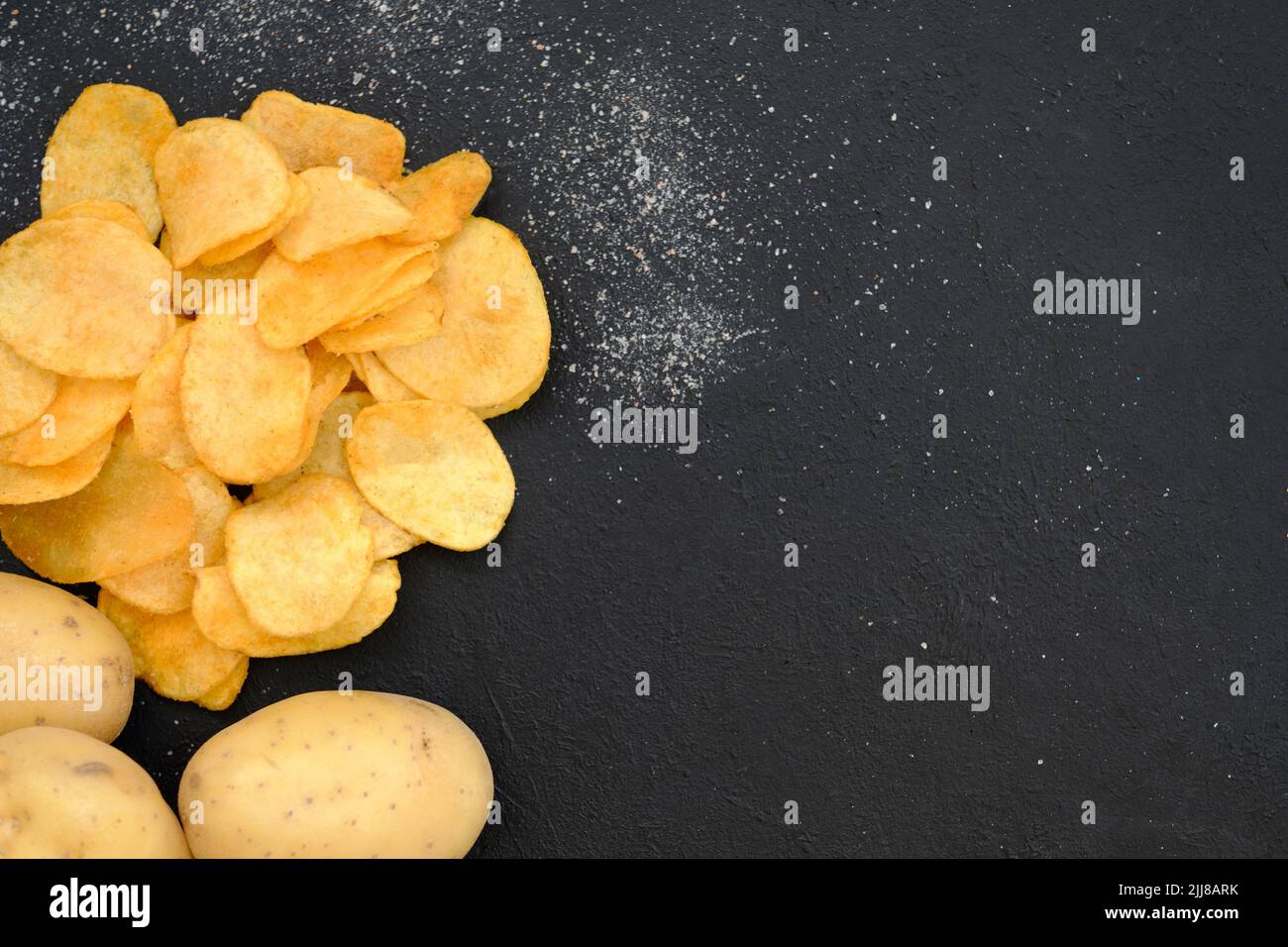 patatine preparare il cibo patate fritte biologiche croccanti Foto Stock