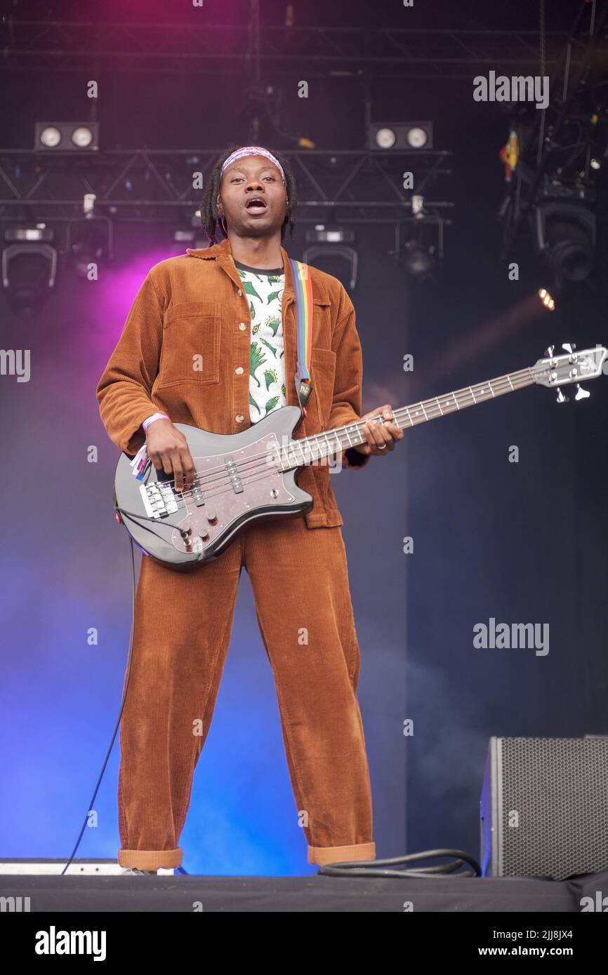 Metronomy (Olugbenga Adelekan) che si esibisce al Lovell Stage Blue Dot Festival sabato 23nd luglio 2022. Che si svolge tra il 21 e il 24 luglio presso il sito patrimonio mondiale dell'UNESCO, Jodrell Bank, Cheshire Regno Unito, Foto: Alvaro Velazquez. www.worldwidefeatures.com Foto Stock