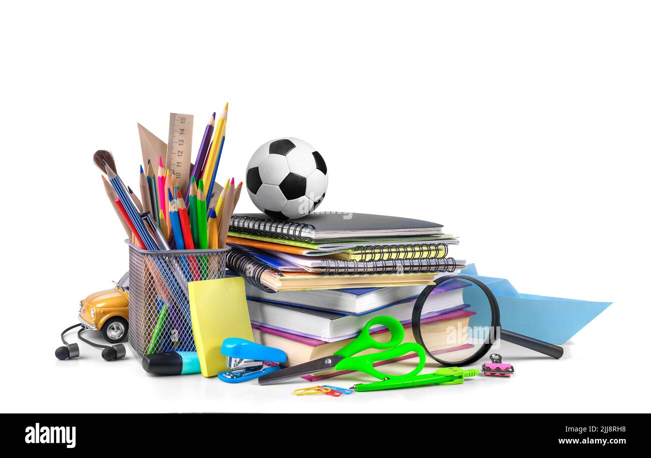 Le forniture scolastiche sono isolate su uno sfondo bianco Foto Stock