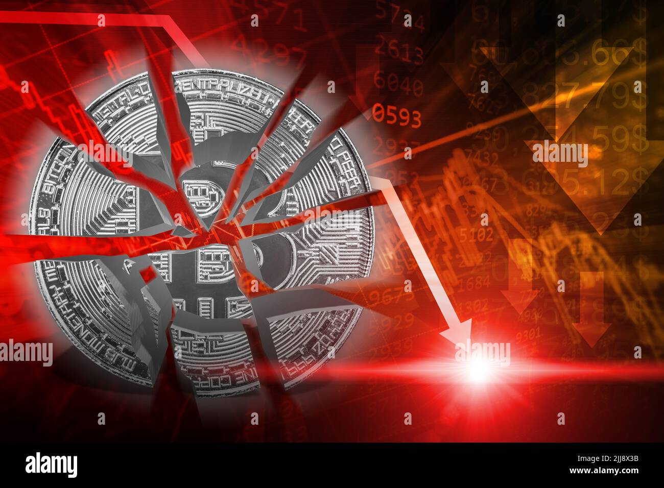Il prezzo di rottura Bitcoin scende al di sotto del calo rispetto al sell-off nel mercato criptato. Concetto di crash del valore negativo di crash di criptovaluta. Foto Stock