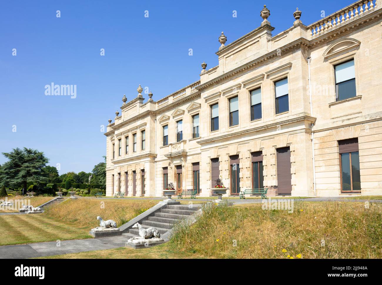 Brodsworth Hall and Gardens una casa di campagna vittoriana vicino a Doncaster South Yorkshire Inghilterra UK GB Europe Foto Stock