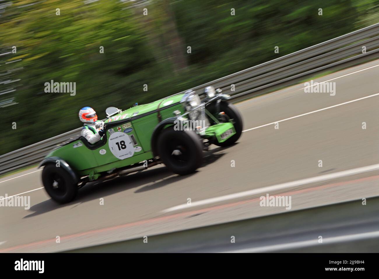 2022 LE MANS CLASSIC - domenica mattina gara per GRID1 - 1934 Talbot AV105 a velocità Foto Stock