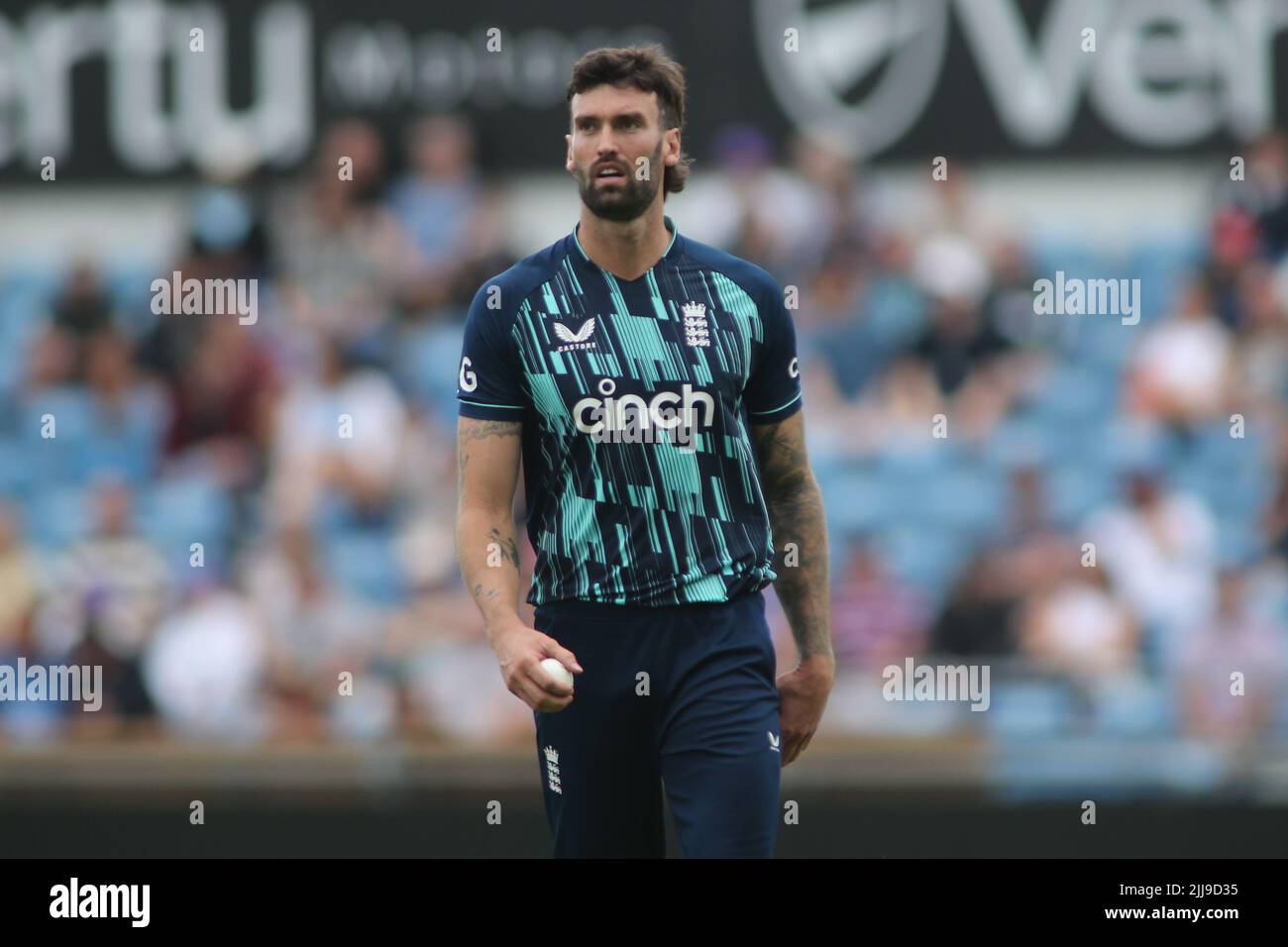 Leeds, Regno Unito. 24th luglio 2022. Clean Slate Headingley Cricket Ground, Leeds, West Yorkshire, 24th luglio 2022. 3rd Royal London un giorno Internazionale Inghilterra vs Sud Africa. REECE Topley d'Inghilterra. Credit: Touchlinepics/Alamy Live News Foto Stock