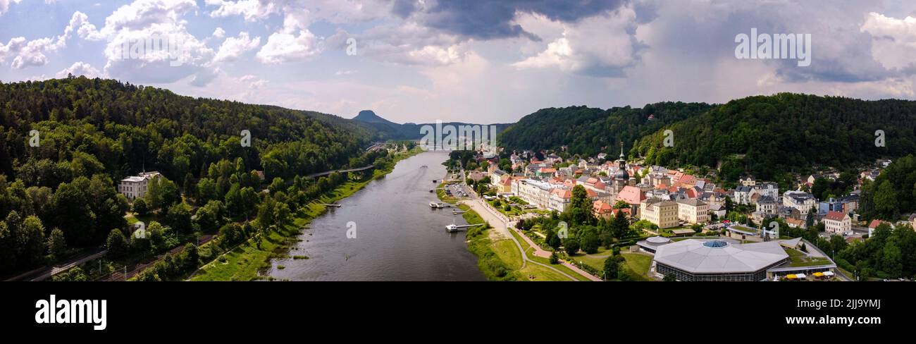 Un colpo di drone da Bad Schandau in Germania vicino al confine ceco Foto Stock