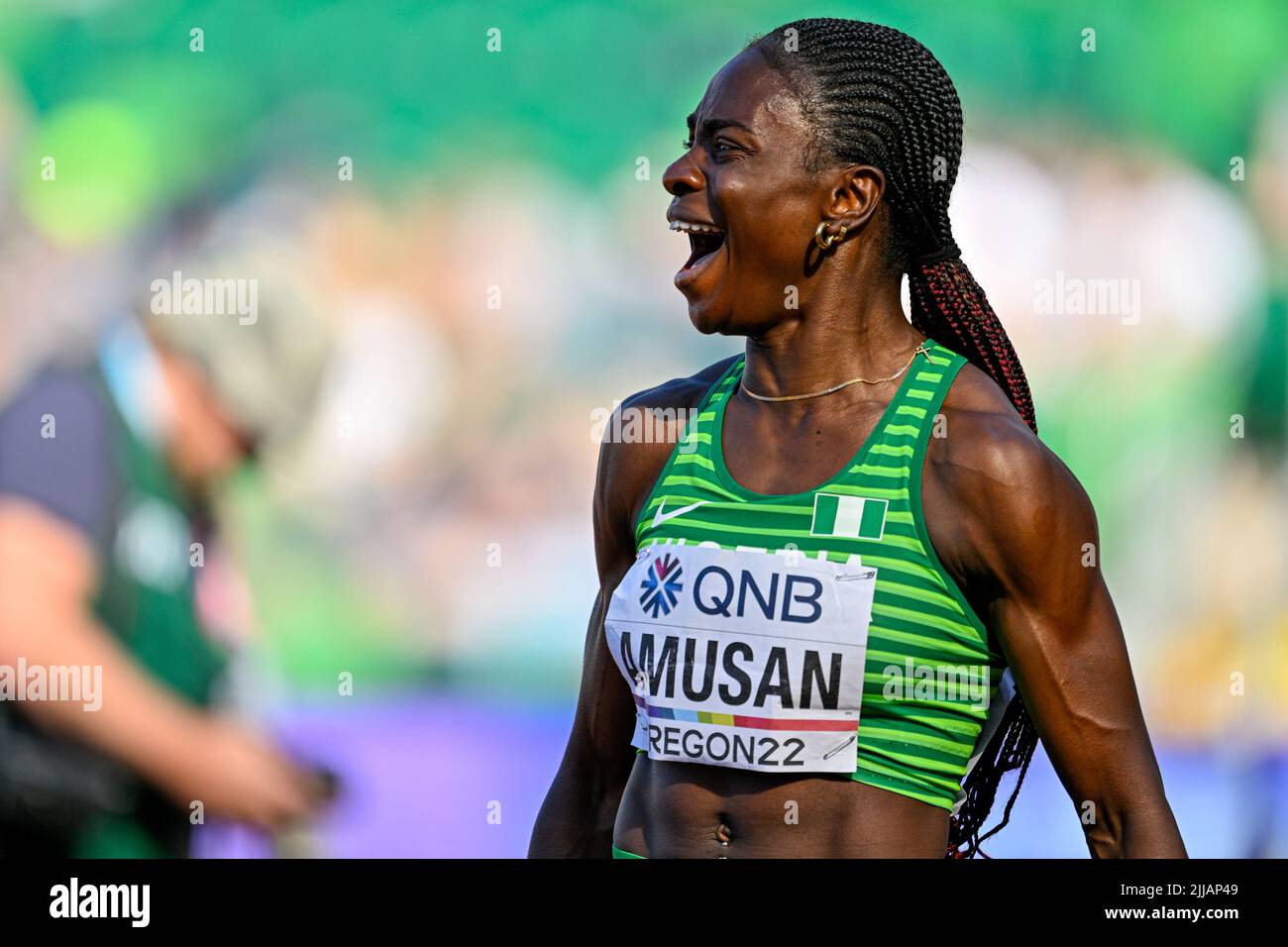 EUGENE, STATI UNITI - LUGLIO 24: TOBI Amusan della Nigeria che gareggia sui 100m ostacoli delle donne durante i Campionati mondiali di atletica il 24 luglio 2022 a Eugene, Stati Uniti (Foto di Andy Astfalck/Agenzia BSR) Atletiekunie Foto Stock