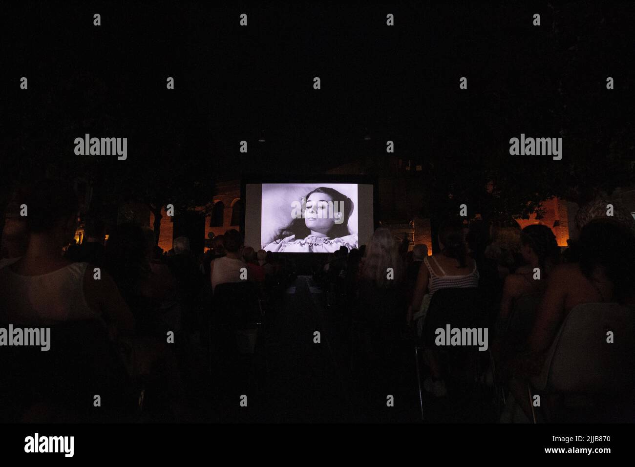 Roma, Italia. 24th luglio 2022. Un momento di proiezione del film ''Vacanze Romane'' in Via Veneto a Roma (Credit Image: © Matteo Nardone/Pacific Press via ZUMA Press Wire) Foto Stock