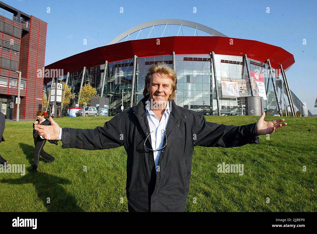 Der deutsche Sänger, Schlagersänger Howard Carpendale vor der Lanxess Arena Foto Stock