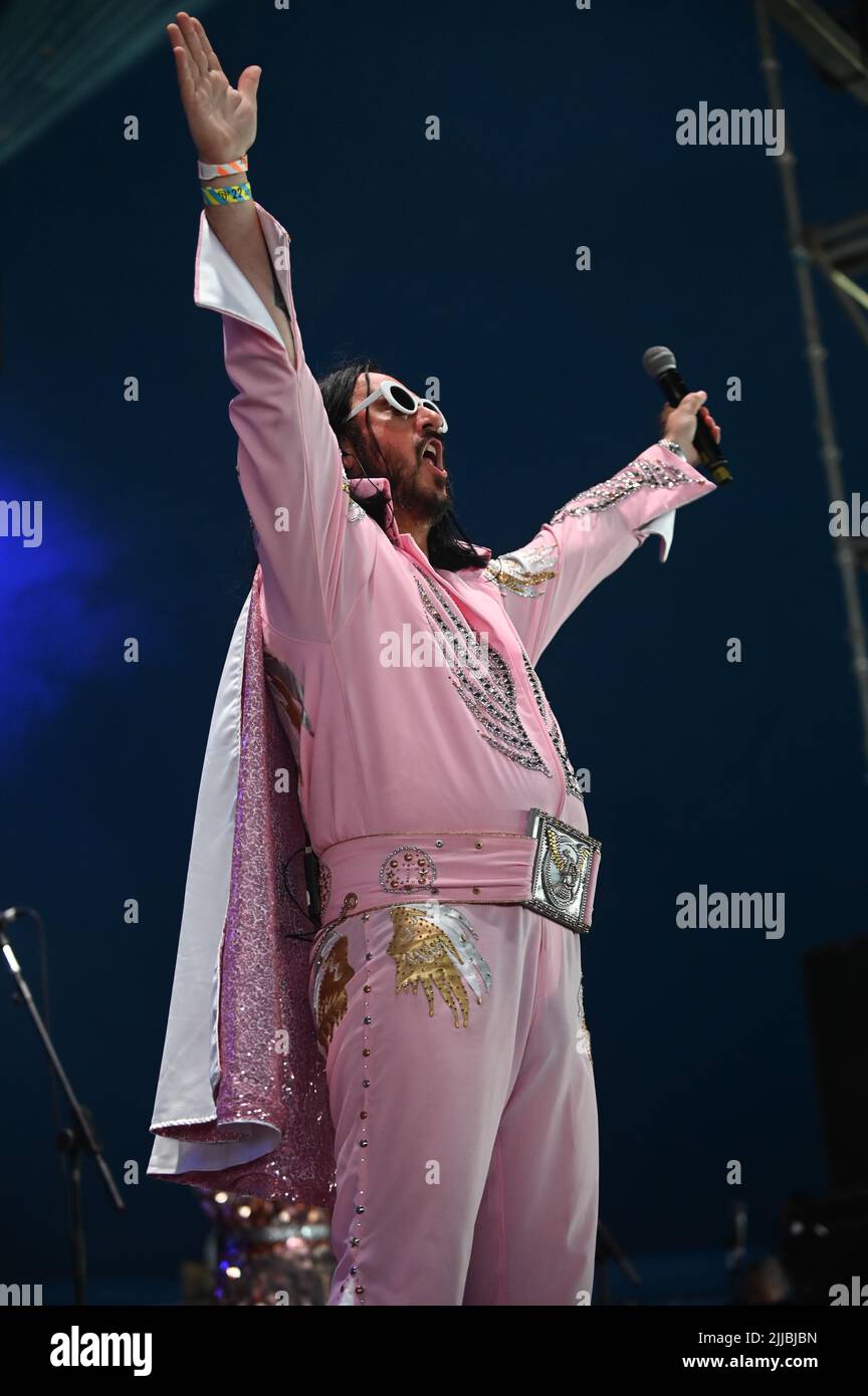 Elvana che si esibisce al Tramlines Festival , UK , 24.07.2022 Foto Stock