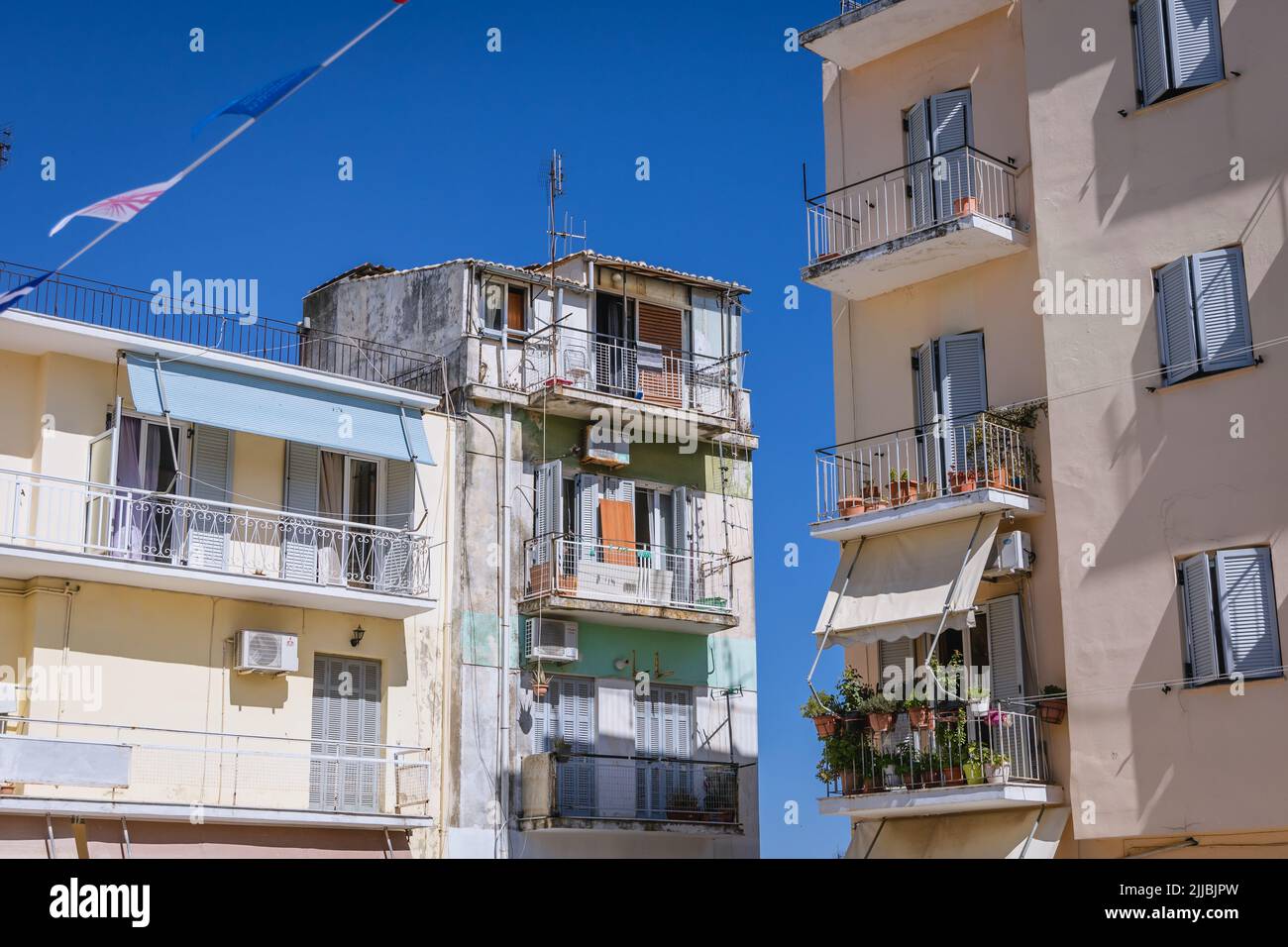 Casa di appartamenti nel centro storico di Corfù città sull'isola di Corfù, Isole IONIE, Grecia Foto Stock