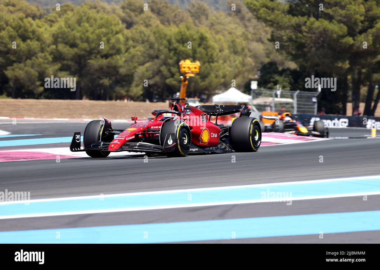 Kevin Magnussen gør come back i Formel 1 når sæsonens første løb skydes i gang i Bahrain Foto Stock