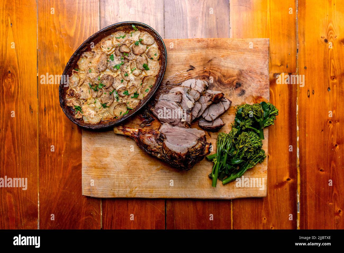 Cena arrosto di agnello Foto Stock