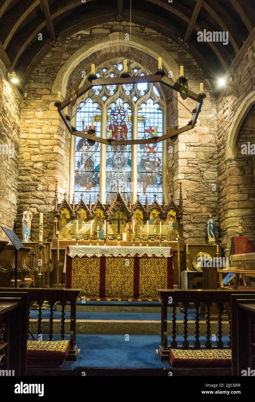 Il cavaliere alla chiesa medievale di Cockington Court in Devon, Inghilterra Foto Stock