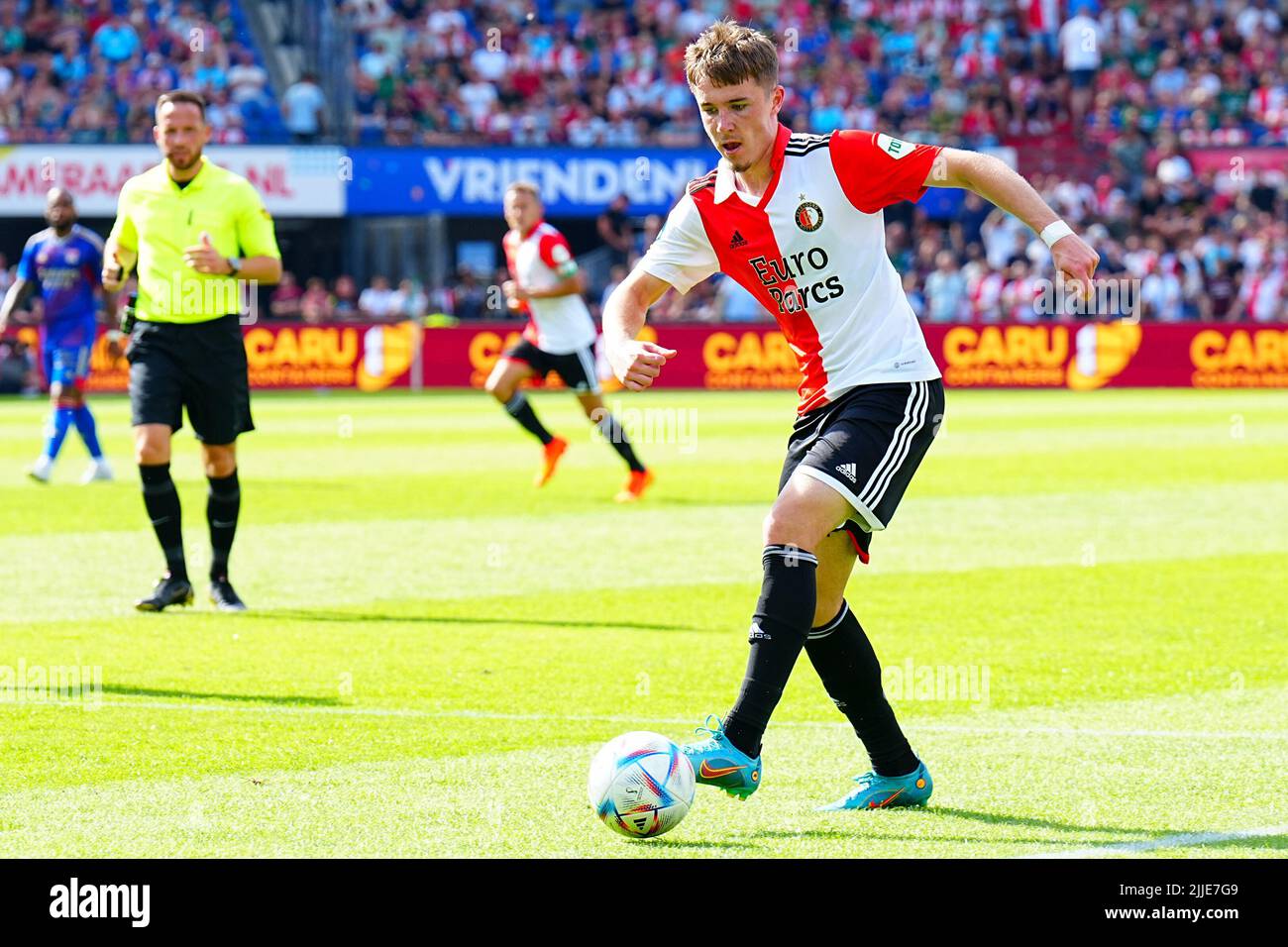 Rotterdam, Paesi Bassi - 24 luglio 2022, Patrik Walemark di Feyenoord durante la partita pre-stagione amichevole tra Feyenoord e Olympique Lyon a Stadion Feyenoord il 24 luglio 2022 a Rotterdam, Paesi Bassi - Foto: Geert Van Erven/DPPI/LiveMedia Foto Stock