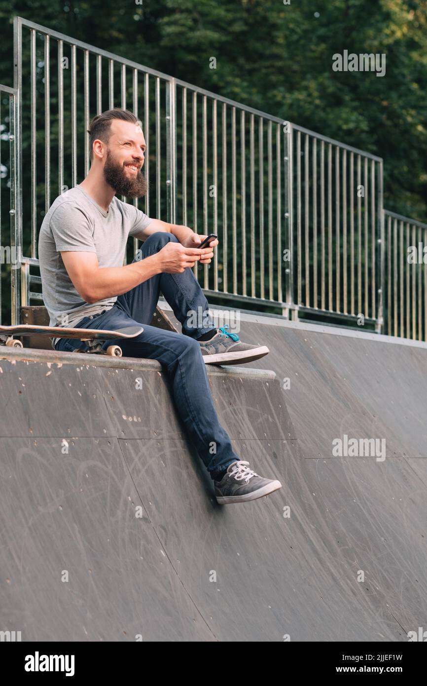skateboard stile di vita uomo urbano Foto Stock
