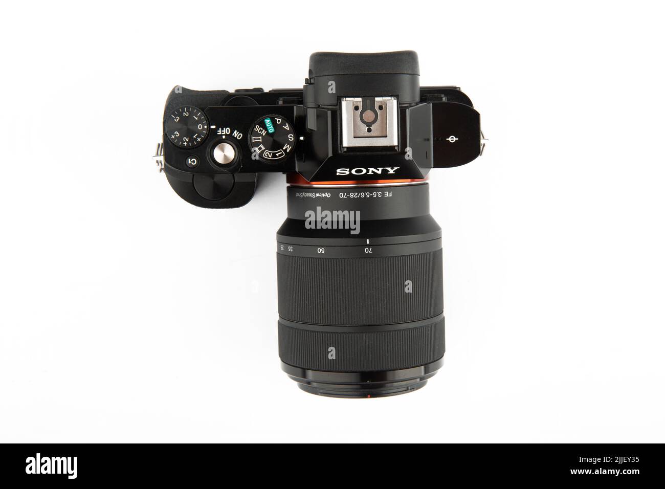 WETZLAR, GERMANIA - 2022-05-04: Fotocamera Mirrorless Alpha - A7 di SONY. Foto Stock