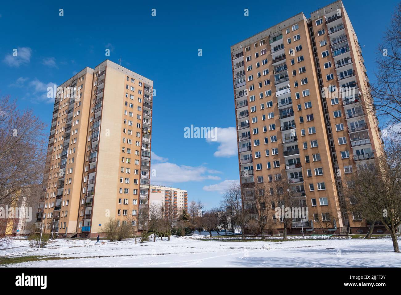 Così chiamato Wielka Plyta- Grande pannello edifici residenziali vecchi nella zona di Goclaw di Varsavia, capitale della Polonia Foto Stock