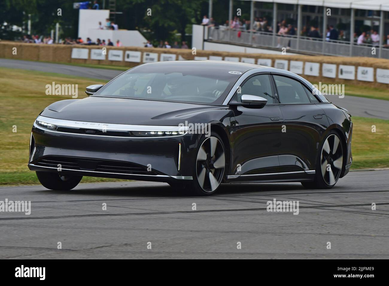 Lucida Air, Electric Avenue, una vetrina di veicoli completamente elettrici, dalle micro auto ai SUV, molti dei quali sono disponibili per l'acquisto oggi, Goodwood Festiva Foto Stock