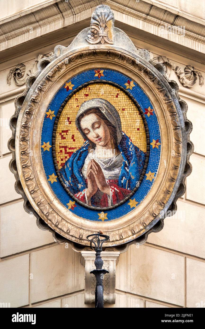 Madonna aedicola in Piazza campo de Fiori, Roma, Italia Foto Stock