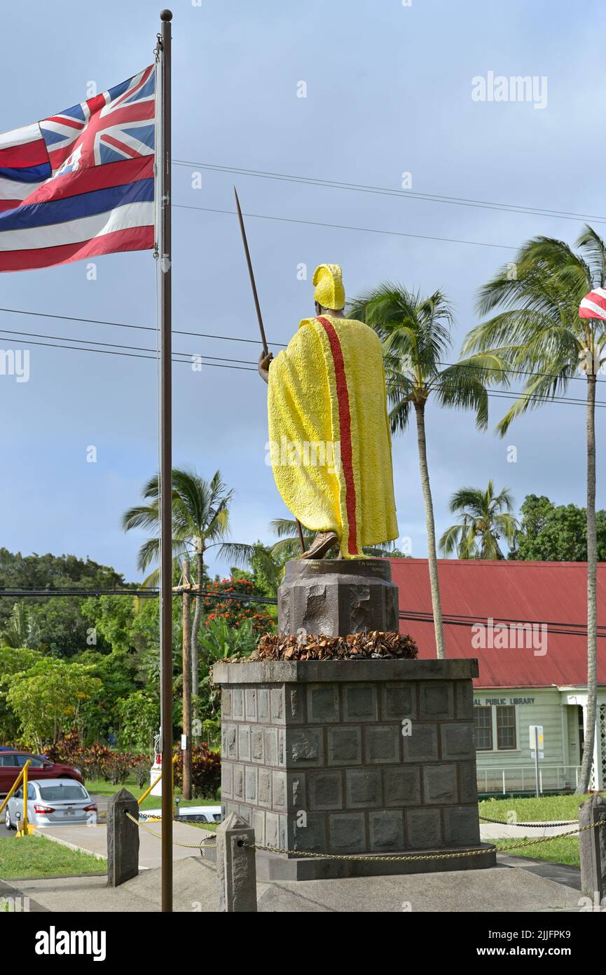 La maestosa statua di Kamehameha i il Grande vicino al suo luogo di nascita a Ainakea, Kohala HI Foto Stock