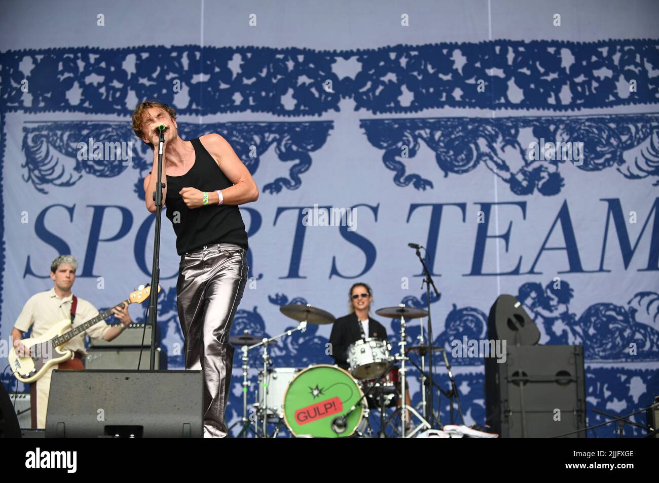 Squadra sportiva che si esibisce al Tramlines Festival , UK , 24.07.2022 Foto Stock