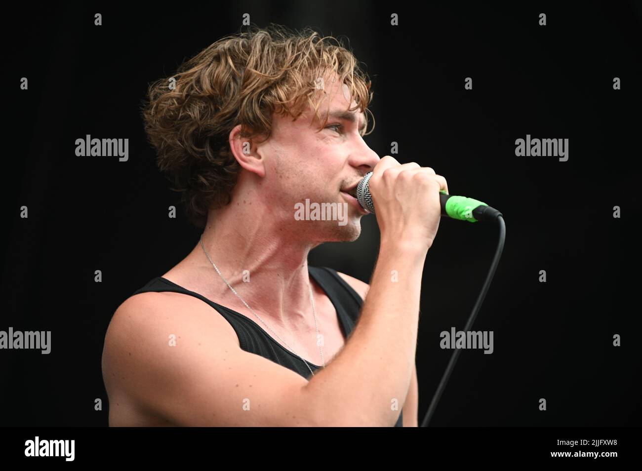 Squadra sportiva che si esibisce al Tramlines Festival , UK , 24.07.2022 Foto Stock