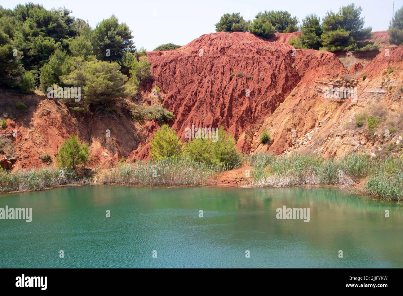 Grotta di bauxite e laghetto di Otranto, Puglia Foto Stock