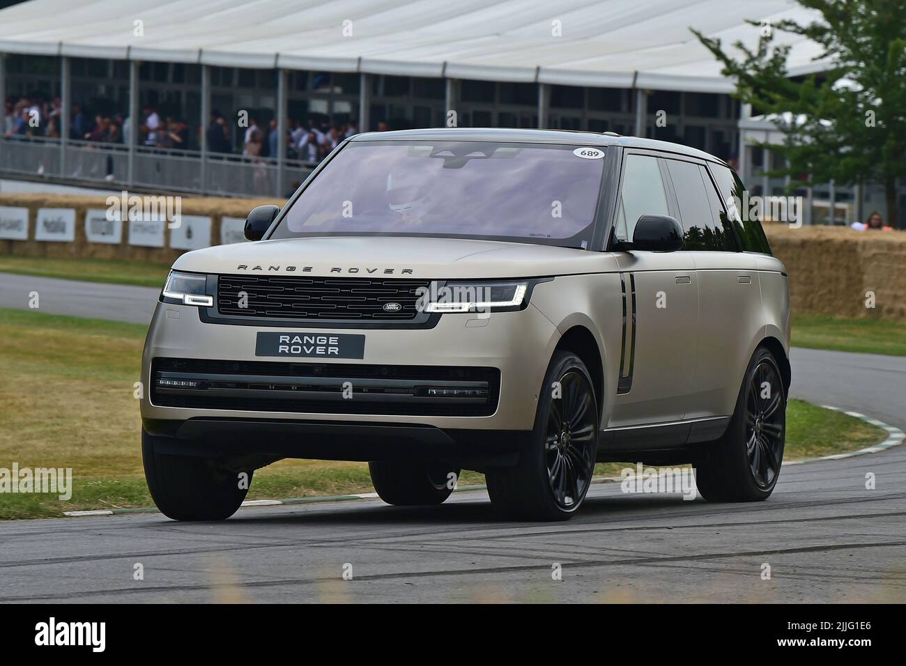 Robert Burford, Range Rover, First Glance, un'opportunità per vedere nuovi modelli e concept car di produttori nuovi e affermati, che coprono la città Foto Stock